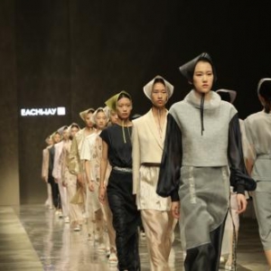 艺之卉于中国国际时装周发布2020春夏全新系列“中国色”